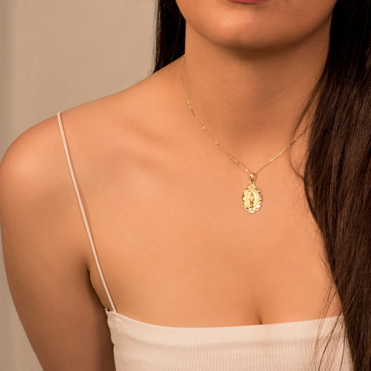 18K MEDALLA ORO AMARILLO VIRGEN DE LA MILAGROSA CERCO 23X16 MM 1.15GR — vista 2