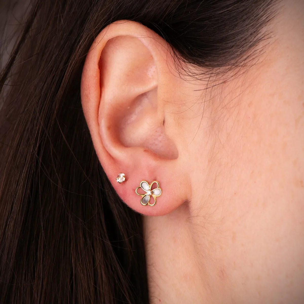 18K PENDIENTES ORO BICOLOR TREBOL CON CIRCONITAS. MEDIDA: 8X7 MM. CIERRE PRESION — vista 2