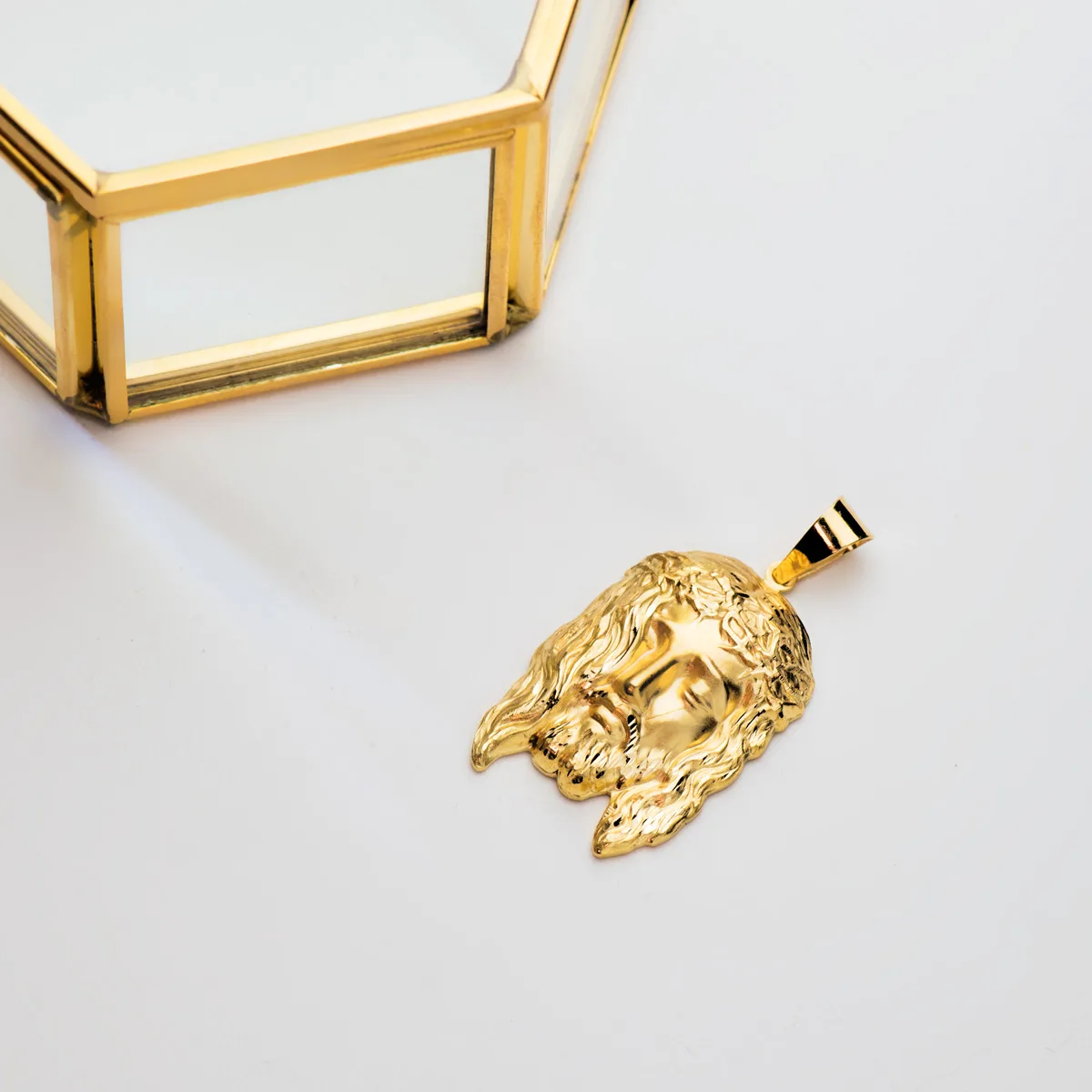 18K COLGANTE CRISTO SANTO ROSTRO ORO AMARILLO 35X20 MM — vista 3