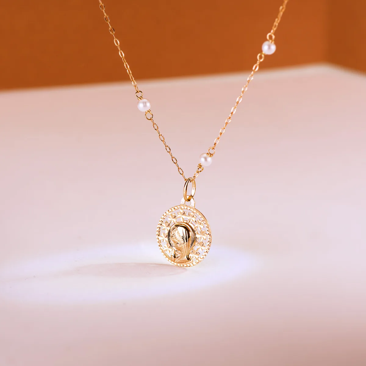 18K MEDALLA ORO AMARILLO VIRGEN NIÑA CALADA 16MM — vista 2