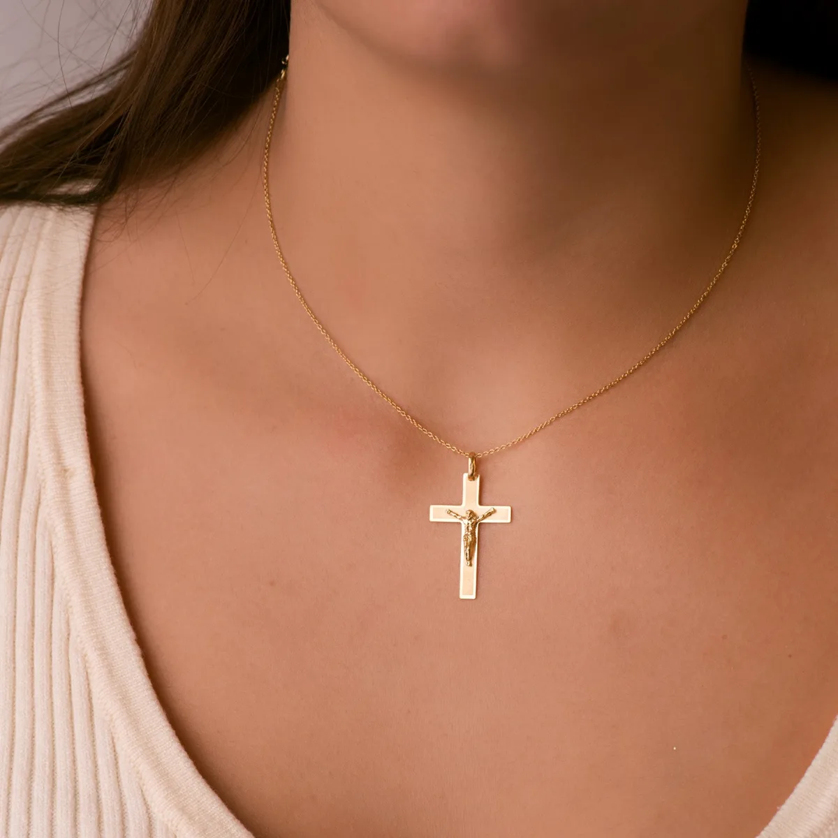 18K CRUZ ORO AMARILLO CON CRISTO MATIZADA 29X20 MM — vista 2