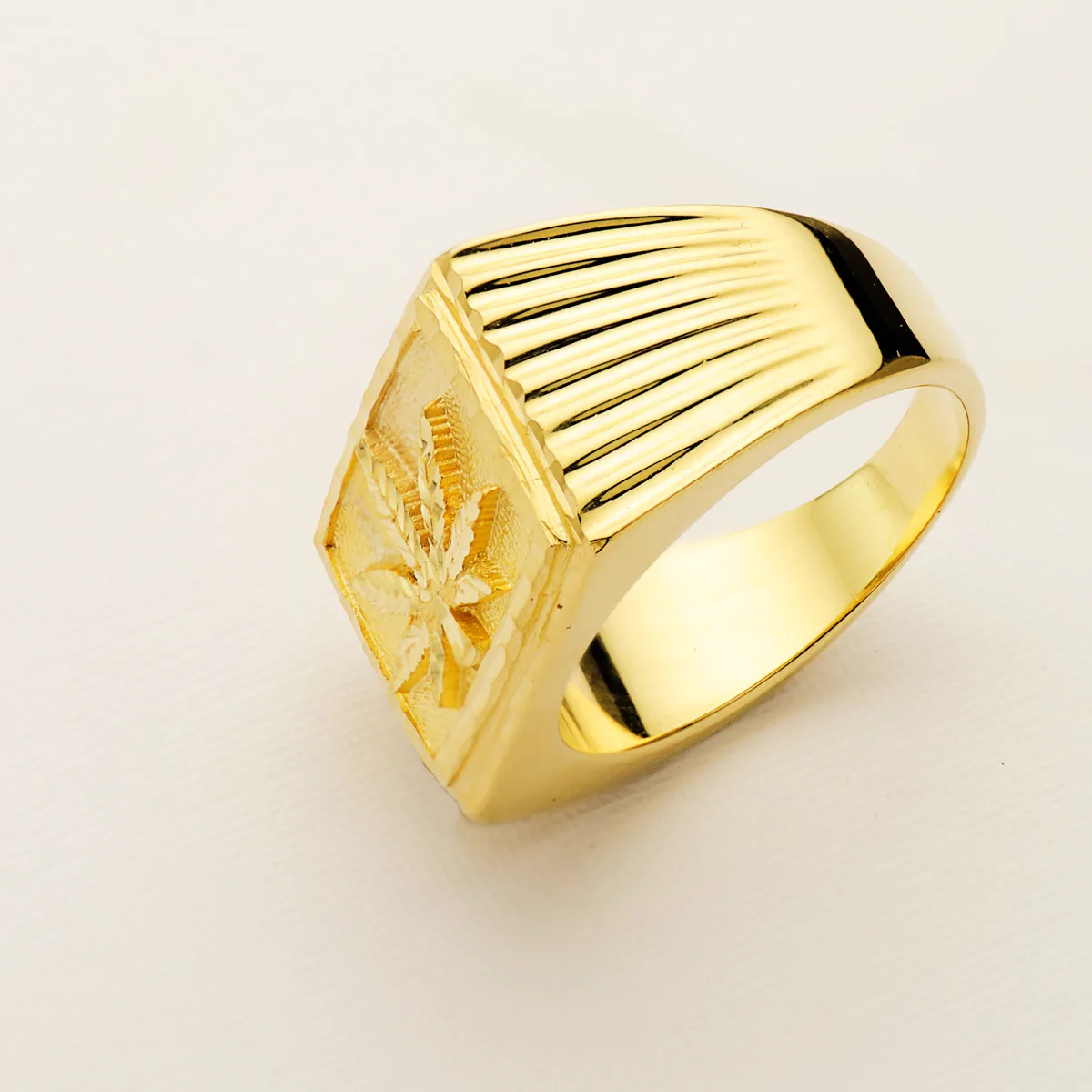 18K SELLO ORO AMARILLO HOJA DE MARIHUANA CABEZA RECTANGULAR 25X17 MM — vista 2