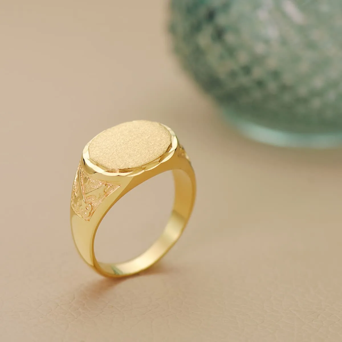 18K SELLO ORO AMARILLO OVAL MACIZO CON TALLADOS. ZONA GRABADO: 15X11 MM — vista 2