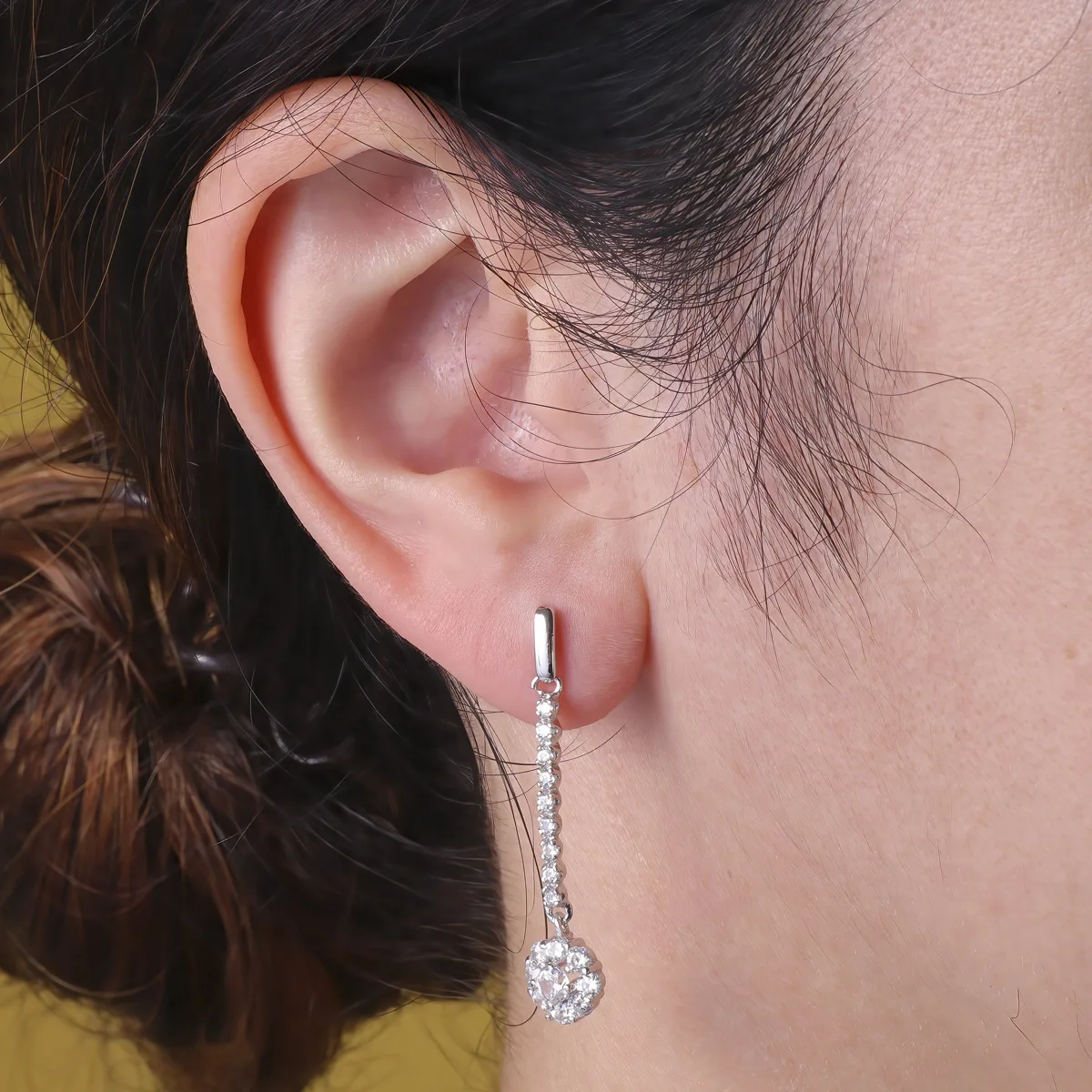 18K PENDIENTES ORO BLANCO JUEGO NOVIA PIÑA CIRCONITA 38X7 MM PRESION — vista 2