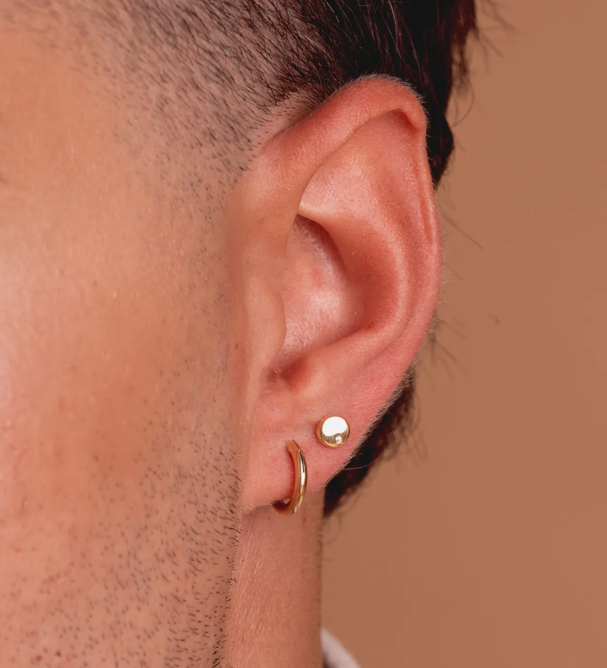 18K AROS ORO AMARILLO REDONDOS LISOS LIGEROS 12X2 MM — vista 2