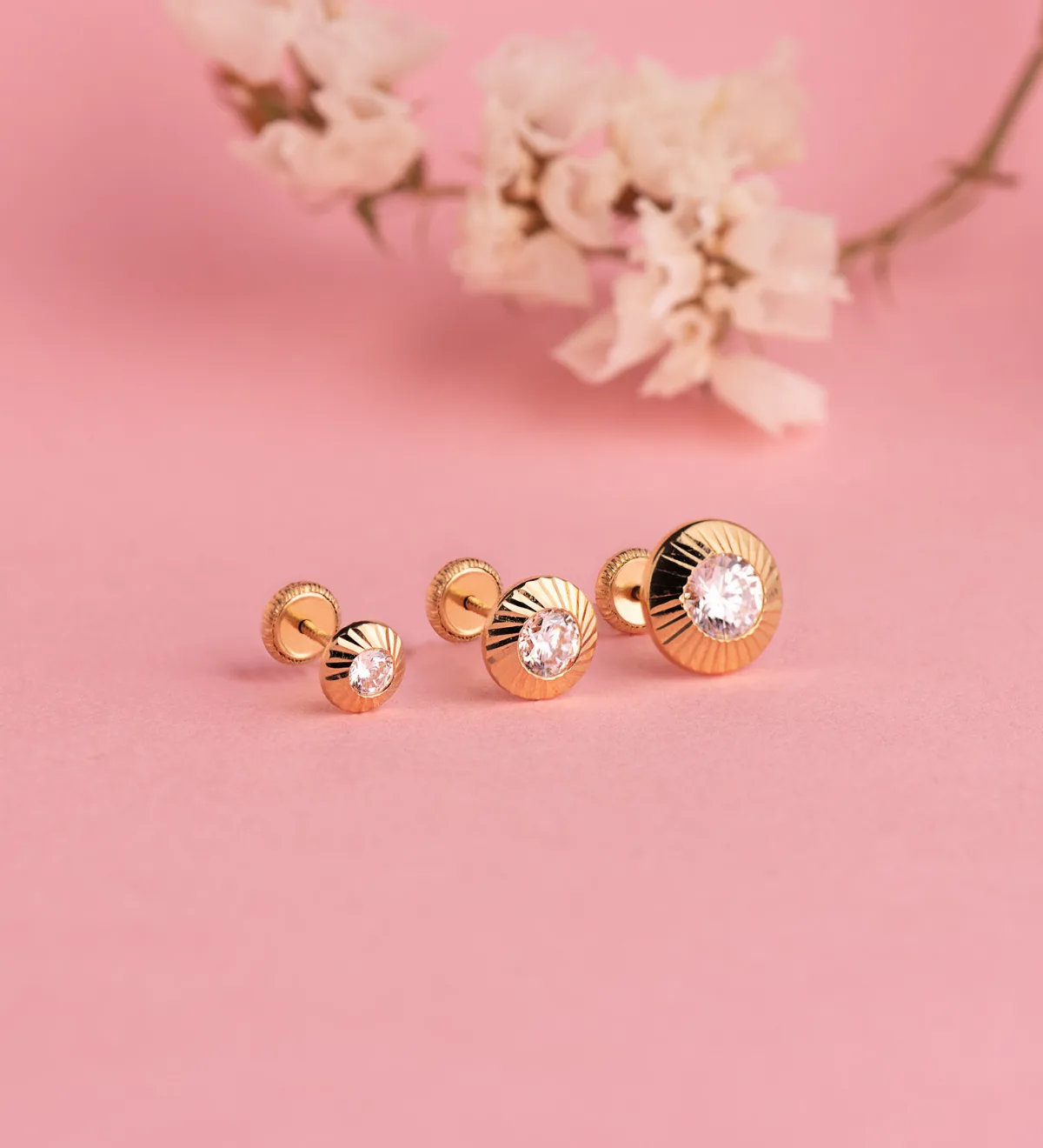 18K PENDIENTES ORO AMARILLO CHATON REDONDOS ORLA TALLADA CIRCONITA. MEDIDA: 7MM CIERR TUERCA — vista 2