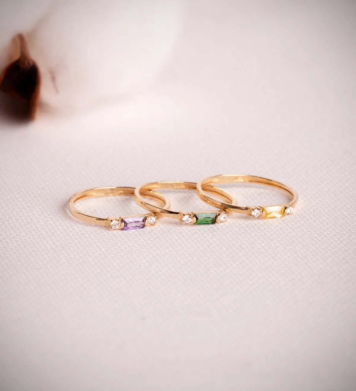 18K SORTIJA ORO AMARILLO CITRINO NATURAL 4X2 MM Y CIRCONITAS. ANCHO: 2MM — vista 2