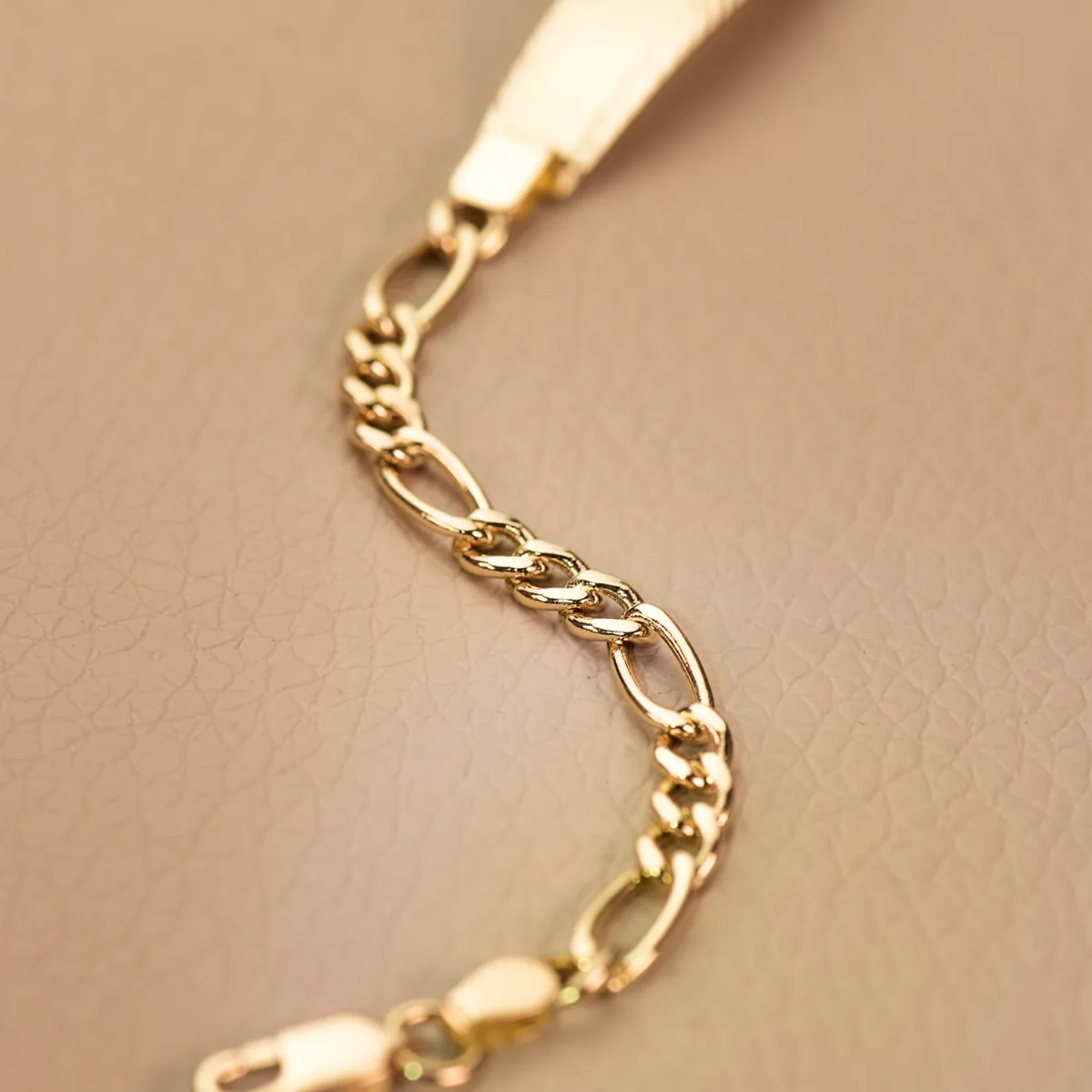 18K ESCLAVA ORO AMARILLO COMUNION CARTIER HUECA LARGO: 18CM ANCHO: 4MM — vista 3