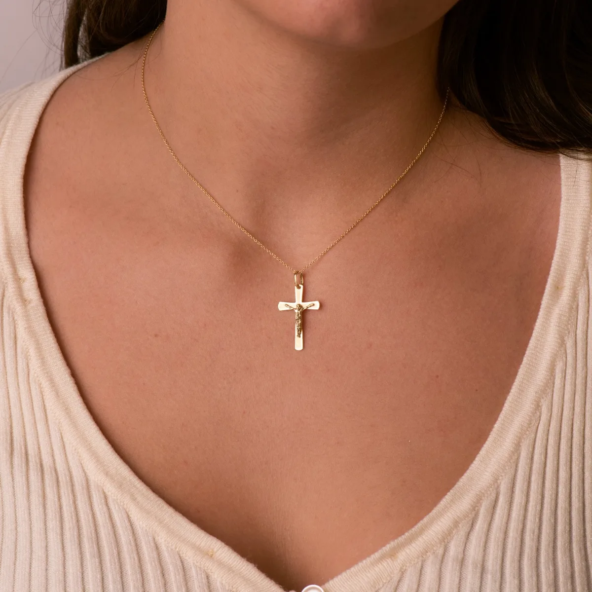 18K CRUZ ORO AMARILLO CON CRISTO PLANA LASER 25X16 MM — vista 2