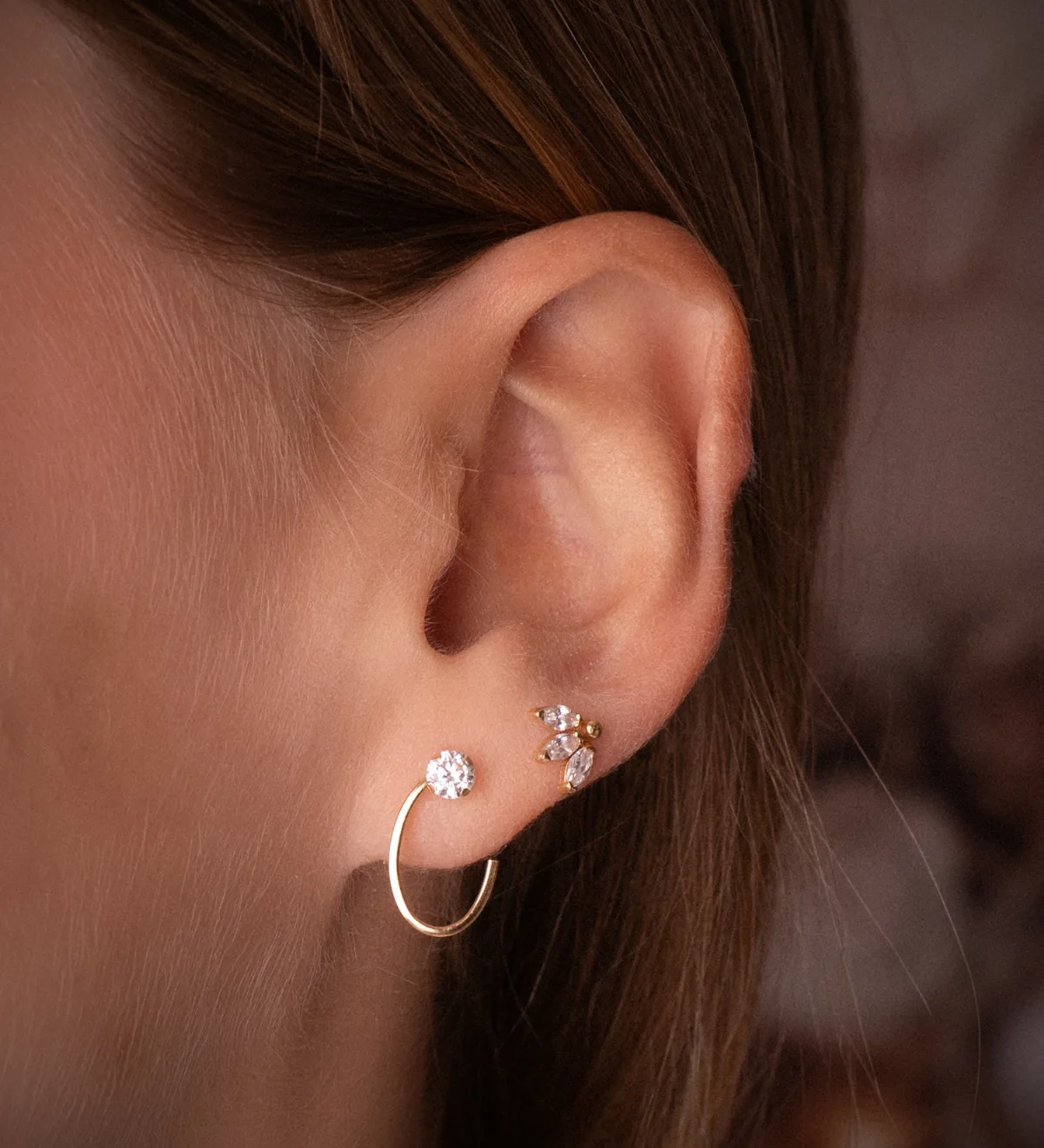 18K PENDIENTES ORO AMARILLO OVAL ABIERTO CON CIRCONITA. MEDIDA: 15 X 9 MM. CIERRE PRESION — vista 2