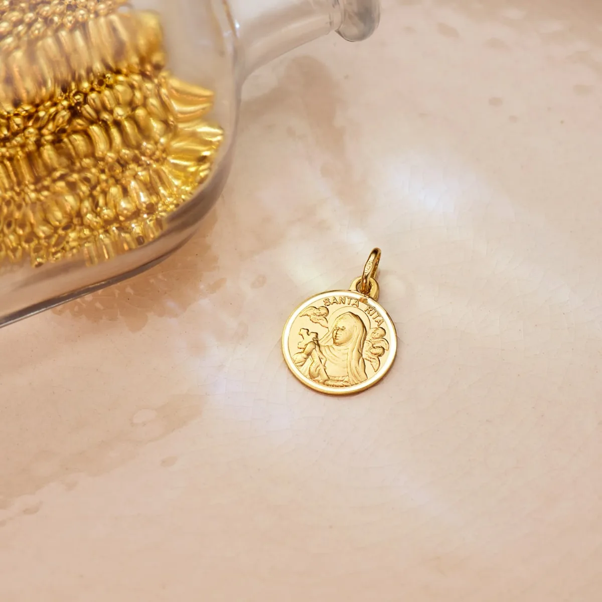 9K MEDALLA ORO AMARILLO SANTA RITA BISEL 14 MM — vista 2