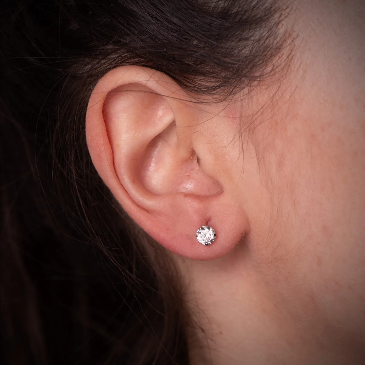 18K PENDIENTES ORO BLANCO 4 GARRAS CON CIRCONITA. ANCHO: 5 MM CIERRE TUERCA — vista 2