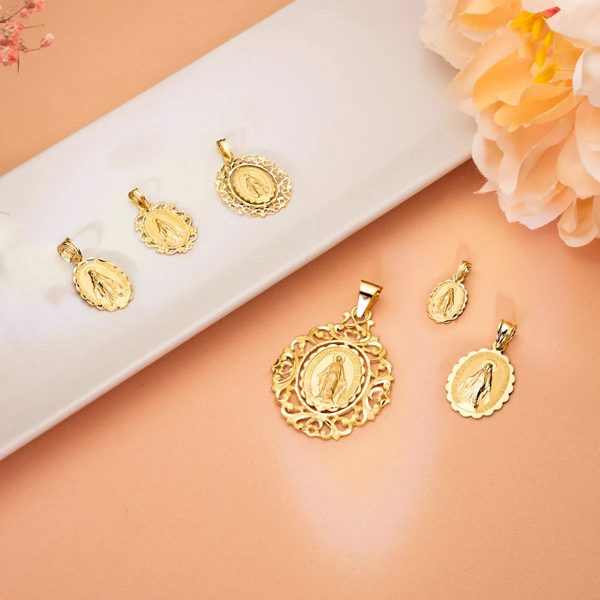 18K MEDALLA ORO AMARILLO VIRGEN DE LA MILAGROSA OVAL TALLADA 15X10 MM — vista 3
