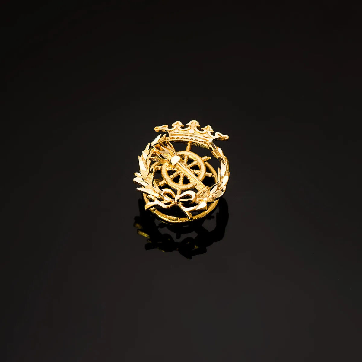 18K INSIGNIA ORO AMARILLO CIENCIAS POLITICAS  17 X 14 MM — vista 2