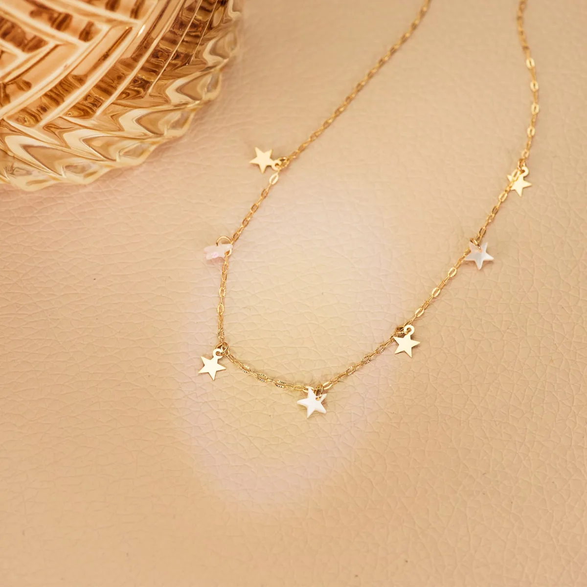 18K GARGANTILLA ORO AMARILLO ESTRELLAS LISAS Y NACAR 5.5 MM CADENA FORZADA 45CM — vista 2