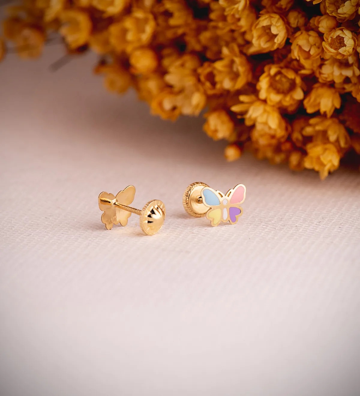 18K PENDIENTES ORO AMARILLO MARIPOSAS ESMALTADAS. MEDIDA: 7 X 6 MM. CIERRE TUERCA — vista 2