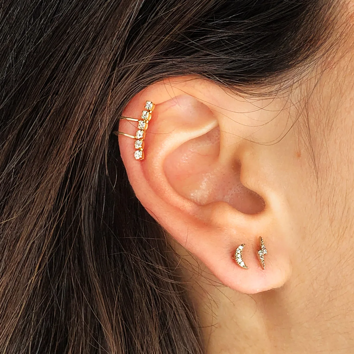 18K PENDIENTES EAR CUFF CARTILAGO OREJA ORO AMARILLO CIRCONITA 15 MM ALTO — vista 2