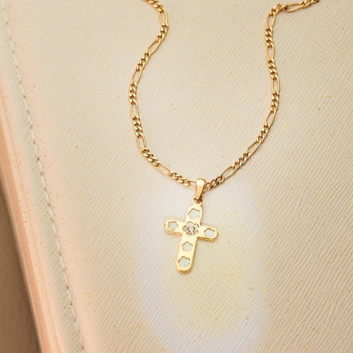 18K CRUZ ORO AMARILLO CON NACAR Y CIRCONITA 20 X 13 MM — vista 2