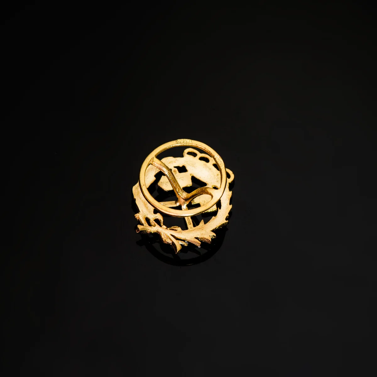 18K INSIGNIA ORO AMARILLO INGENIERO DE MINAS 17 X 14 MM — vista 3